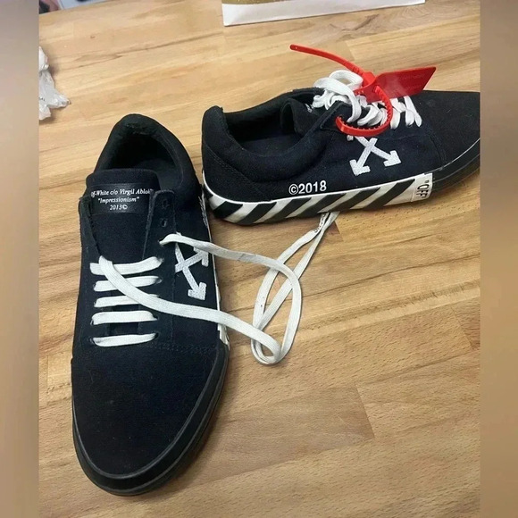 Off-White Vulcanized updated  stripes - Picture 5 of 9